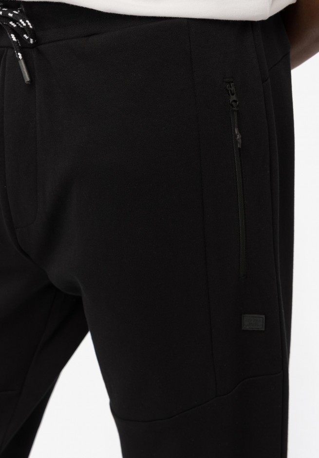Pantalón jogger Petrol Industires Negro  Pantalones de chándal, Pantalones,  Pantalones deportivos