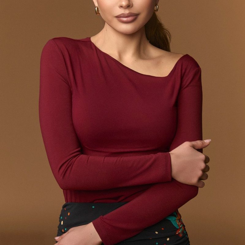 [262-034-34] RED TOWER TOP (XS)