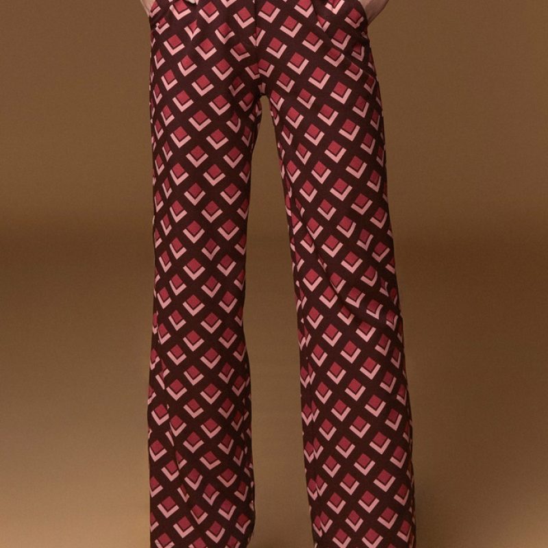 [262-149-34] LEAKE TROUSERS (XS)