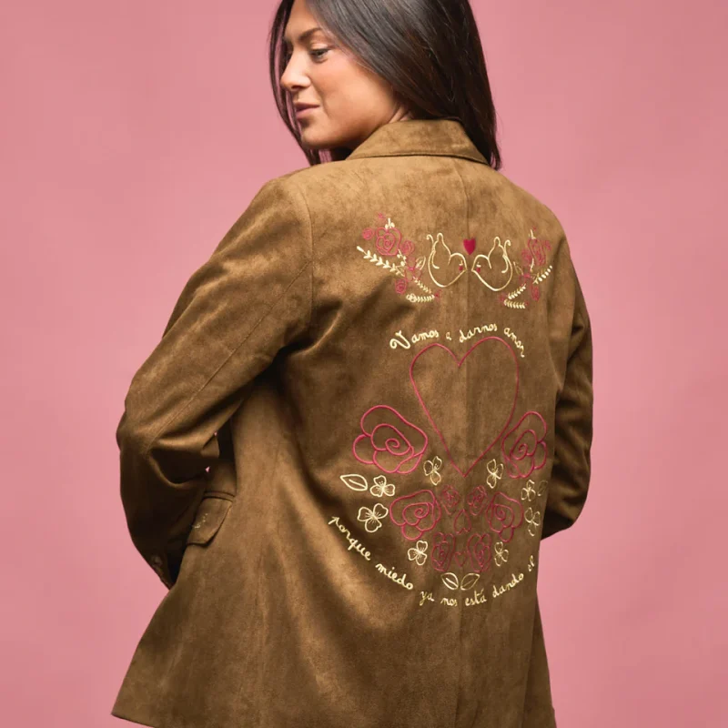 anabellee_blazeranteclaudia_004_960x_crop_center