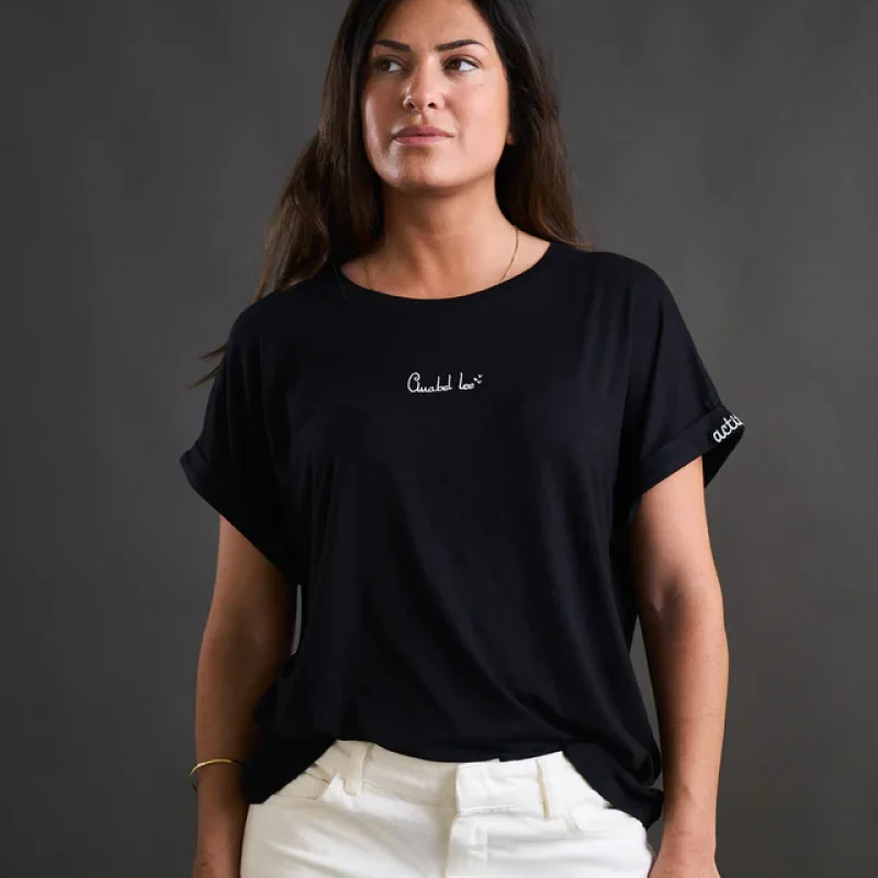 anabellee_camisetanegra_004_640x_crop_center